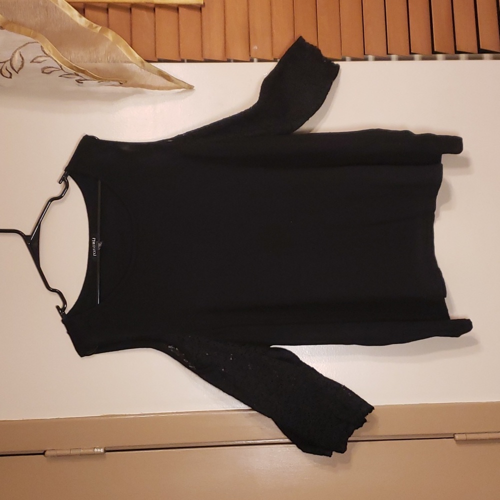 🔥$5 Plus Size Lace Sleeve Blouse